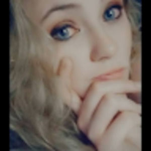 Meet your Posher, Carolina